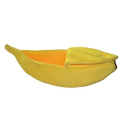 China Amazon Sustainable Hot Selling Soft Sleeping Cat Bed Pet Bed Banana Shape Cat Nest for sale