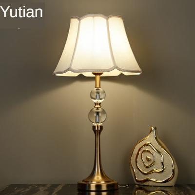 China Modern luxury modern crystal table lamp with usb port for sale