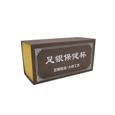 China Low Price Eco-friendly Finely Processed Simple Elegant Paper Shipping Packaging Folding Gift Box For Sale for sale