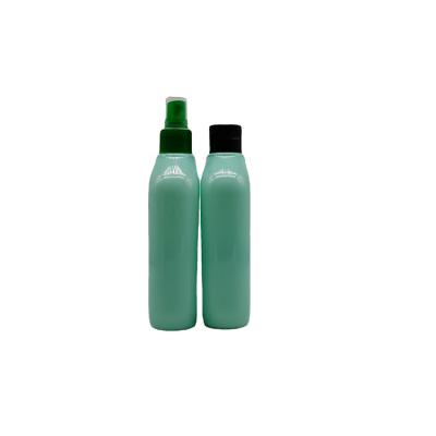 China Green Round Plastic Spray Bottle Square Chemical Pet Water Mist Spray Hot Selling Cosmetic Bottles for sale