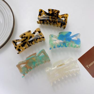 China Testudinarious Hair Decoration Butterfly Cellulose Acetate Hair Clip Women Hair Claw Clips Large for sale