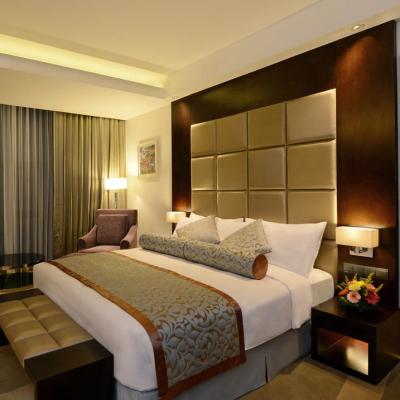 China Modern Radisson Hotel Bedroom Furniture 3-5 Blue Star Hotels Customized To Design Loose Furniture And Fixed Furniture for sale