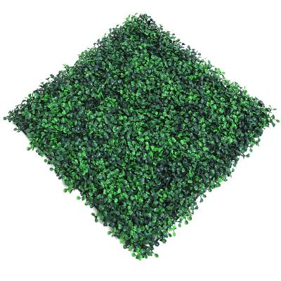 China Outdoor Artificial Vertical Green Panel UV Protected Grass Panel Wall Grass Decoration UV Protected Proof Hedge Plant for sale