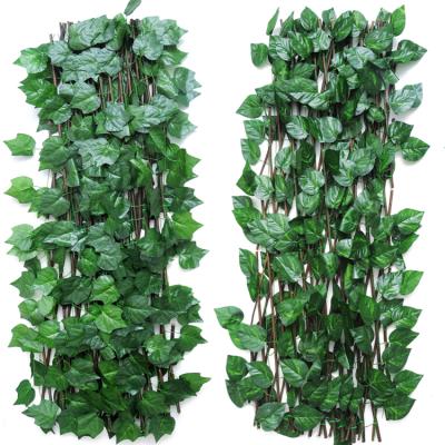 China Rustic Expanding Panel Ivy Fence Plastic Leaf Faux Ivy Leaves Fence Willow Fabric Leaf Fence Fence for sale