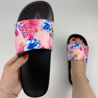 China NEW Summer Outdoor Beach Women's Slippers Fashion Trend Flat Slippers Ladies Slides With Crystal Sandals Colorful For Women Shoes for sale