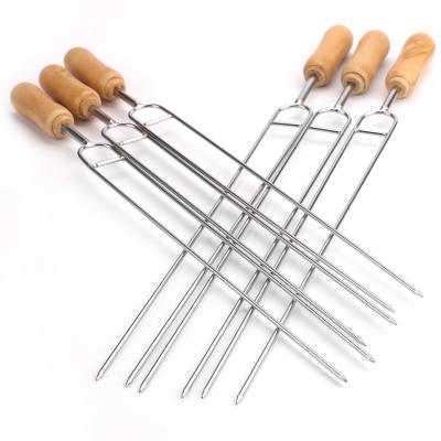 China Easily Cleaned U-Shaped Fork Ham Sausage Grill Wing Needle Grill Skewers Metal Double Fork Handle Wooden Chicken Skewers for sale