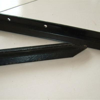 China Easily Assembled Australia Standard Black Painted Galvanized Y Post Star Picket for sale