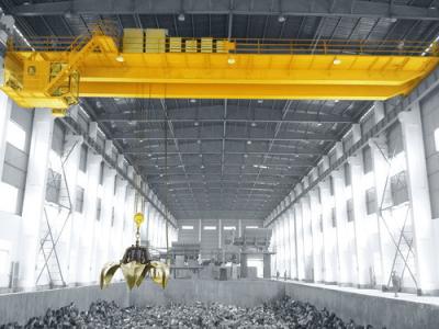 China Hydraulic Grapple Grab Overhead Crane Double Girder 3 Phase 380V 50Hz for sale