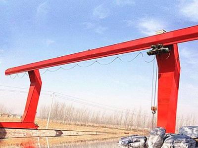 China MH 5 Ton Single Beam Gantry Crane met het Elektrische Hijstoestel van de Draadkabel Te koop