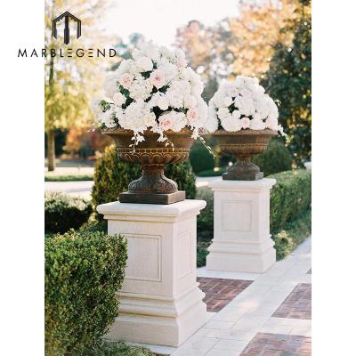 China Traditional Outdoor Decorative Stone Column Pedestal Carving Stone Pedestal for sale