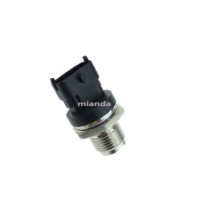 China Engine Parts Mianda New Diesel Fuel Common Rail Pressure Sensor For Volvo 0305CC0010N for sale