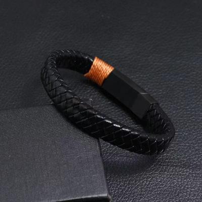 China Stainless Steel Punk Handmade Personality Woven Simple Women Men Leather Bracelets Custom Made for sale