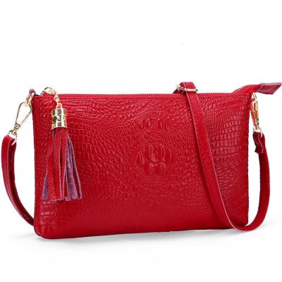 China High Quality Crocodile Pattern Tassel Shoulder Handbags Gift Party Red Evening Clutch Bag for sale