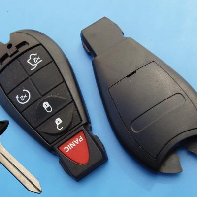 China Replace the main good quality car key case with 4+1 buttons remote key 300c with key blade for sale