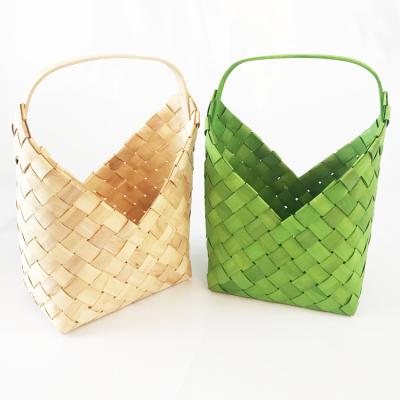 China New Craft Fashion Handwoven Wooden Rattan Sustainable Block Portable Storage Basket for sale