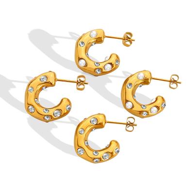 China CLASSIC hot sale titanium pearl steel gold plated imitation zirconia inlaid personalized c-shaped earrings high quality stud earrings for sale