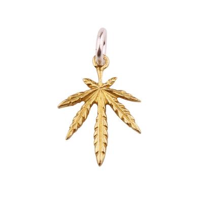 China Takahashi Goro small high quality 18K gold pure gold maple leaf pendant male and female gold pendant for sale