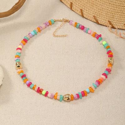 China Fashion Romantic Multicolor Stone Necklace Irregular Acrylic Beaded Women's Summer Travel Necklace for sale