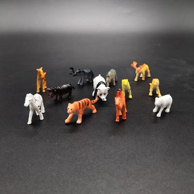 China Promotional / Wholesale Educational Capsule Toys / Animal Figure Toys 1 Inch 12 Design Small Wild Animal Figure for sale