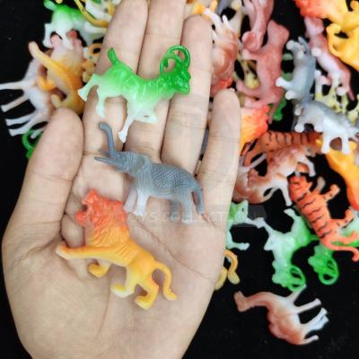 China Toy Wholesale Plastic Mini 3D Funny Educational Wild Animal Figure Toy For Children for sale