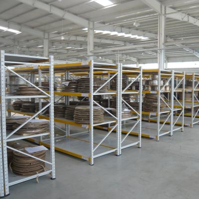 China Medium Duty Racking 2400h Corrosion Protection White Garage for sale