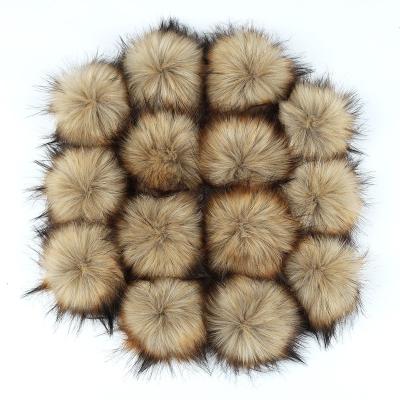 China Nature Raccoon Fur Ball Fuzzy Faux Fur Pompom For Handbag Eco-friendly Soft Fluffy Imitated Pendant for sale