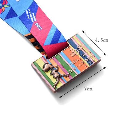 China China Design Your Own Gold 3D Award Blank Zinc Alloy Marathon Running Custom Metal Finisher Sport Medal for sale