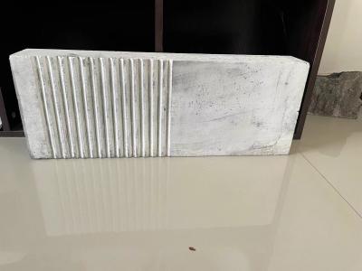 China Silicon Nitride Bonded Silicon Carbide Brick For Aluminum Smelting Chute zu verkaufen