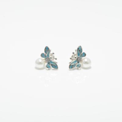 China FASHIONABLE Jewelry 925 Pearl Jewelry Customs Fine Customs Fine Butterfly Stud Earrings Silver For Women Modern Earrings for sale