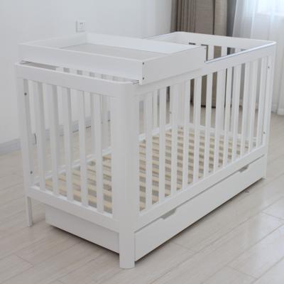 China Furniture Piece Multifunctional Wood Set New Design Classic Baby Cot Cradle Bed for sale