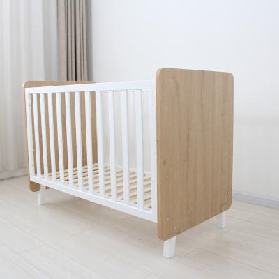 China 2022 New Arrival Solid Wood Wooden Crib Baby Crib Baby Crib Furniture New Arrival Crib for sale