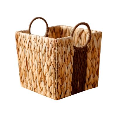 China Sustainable Handmade Vegetable Plankton Bins Storage Straw Basket Woven Hyacinth Water Basket With Handle for sale