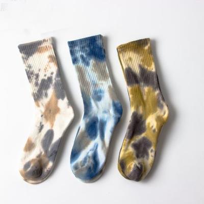 China New Custom Comfy QUICK DRY Tie Dye Custom Women Socks Fashion Skateboard Slouch Unisex Colorful Socks for sale