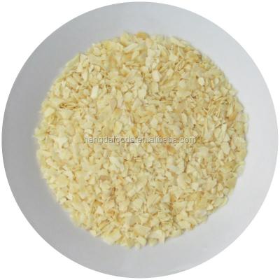 China AD Dry Dehydrated Garlic Granules 8-16 Mesh for sale