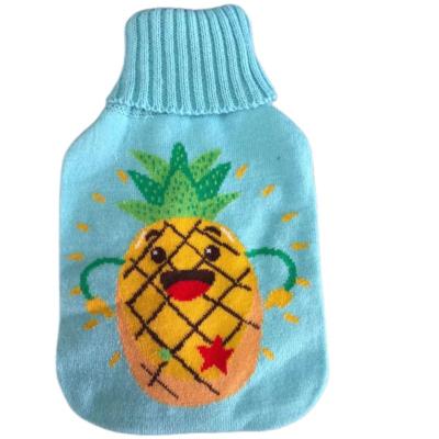 China Hot Selling Hot Water Bottles Durable Hot Water Bag Heat Wholesale Hot Natural Rubber Package Hot Water Bottles With Knitted Cover for sale