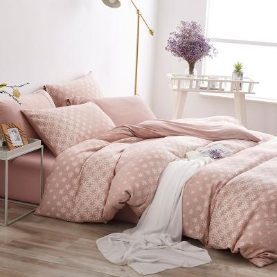 China Nondisposable Pink 3 Piece Customized Packing Contracted Cozy 100% Cotton Jacquard Knit Comforter Bedding Set for sale