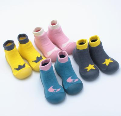 China QUICK DRY Rubber Unique Terry Baby Toddler Shoes Socks for sale