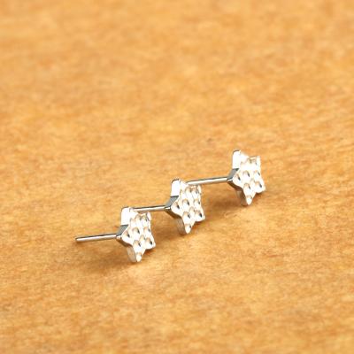 China Threadless Jewelry ASTM F136 Titanium Body Jewelry Pin Jewelry Hammer The Stars Shape Cute Piercing Jewelry for sale