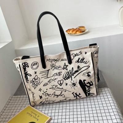 China New Korea fashion ladies graffiti durable and good quality cross - body canvas bag printing pattern luxury designer canvas tote handbag large for women for sale