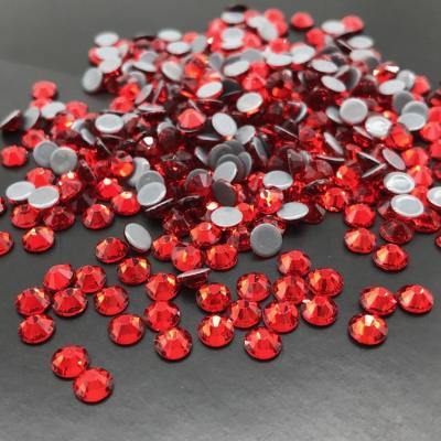 China 12 Hot Fix Crystal Rhinestone Facets Cut Rhinestones (Same Cuts) Wholesale Chinese Quality Red Light ss20 Siam Iron On Diamond Rhinestones for sale