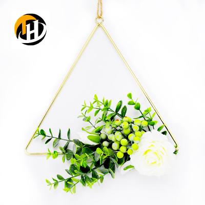 China Wall Decor Light Hanger Garland Brass Metal Shiny Floral Ornament Delta Triangle Wire Plastic Garland Till Flower Branch End For Front Entrance for sale