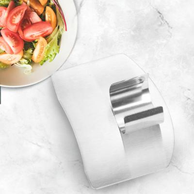 China Durable Stainless Steel Finger Guard For Cutting Vegetable Cutting Hand Protector Kitchen Instruments for sale