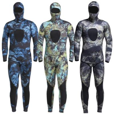 China Best Quality 5mm Antibacterial Camouflage Spearfishing Wetsuits 2 Pieces Hooded Air Diving Suit For Men Waterproof Anti Style for sale