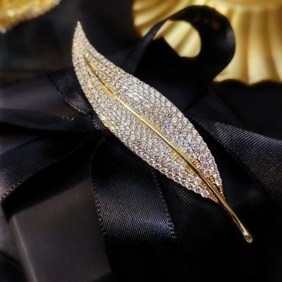 China Luxury Korean micro-inset full of diamond zircon sheet leaves cardigan bodice fashionable temperament high-grade brooch for sale