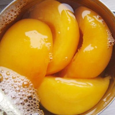 China Fresh canned yellow peach fruit preserves in halves for sale