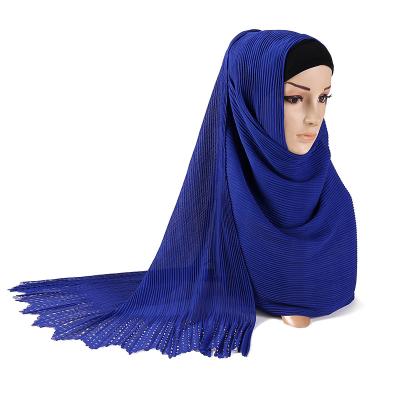 China 2021 New Fashion Style Women Crinkle Pleated Chiffon Islamic Muslim Hijab Solid Color Chiffon Scarf for sale