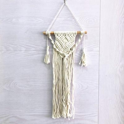 China Traditional handmade dream catcher|Moon dream catcher for gifts for sale