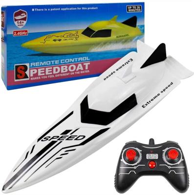 China RC Hobby Remote Control Boat For Adults And Children 4 Channel 2.4GHZ Outdoor RC Boats Rechargeable Fast Racing Toys For for sale