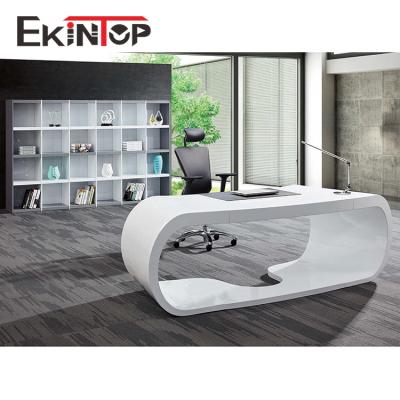 China Customizable European Antique Wooden Style PU Decoration Office Furniture Ekintop Executive Desk for sale