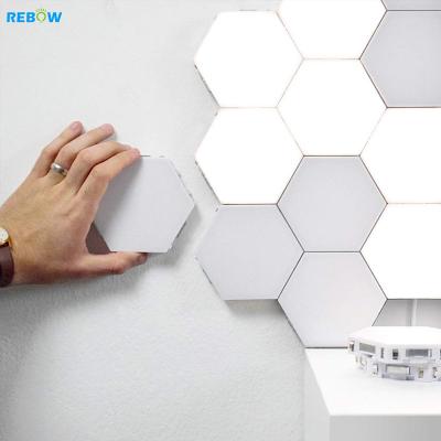 China Dropshipping Modern Bulk Shades 12w RGB Indoor White Hexagonal Led Wall Lamp Honeycomb Shape Decorative Wall Light White Hexagonal Led Lamp for sale